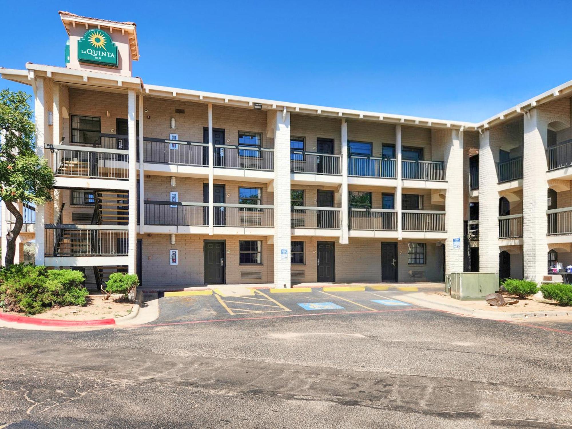 La Quinta By Wyndham West Medical Center Hotel 3*