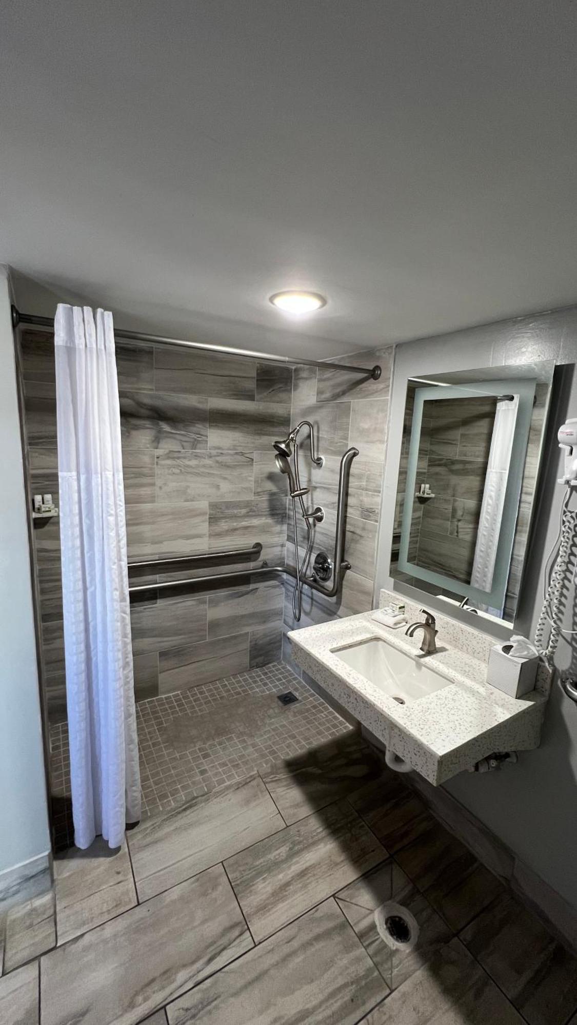 Hotel La Quinta By Wyndham Mid-city