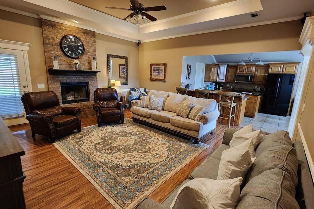 Magnificent Home, Game-room, Close To Everything Holiday home Amarillo