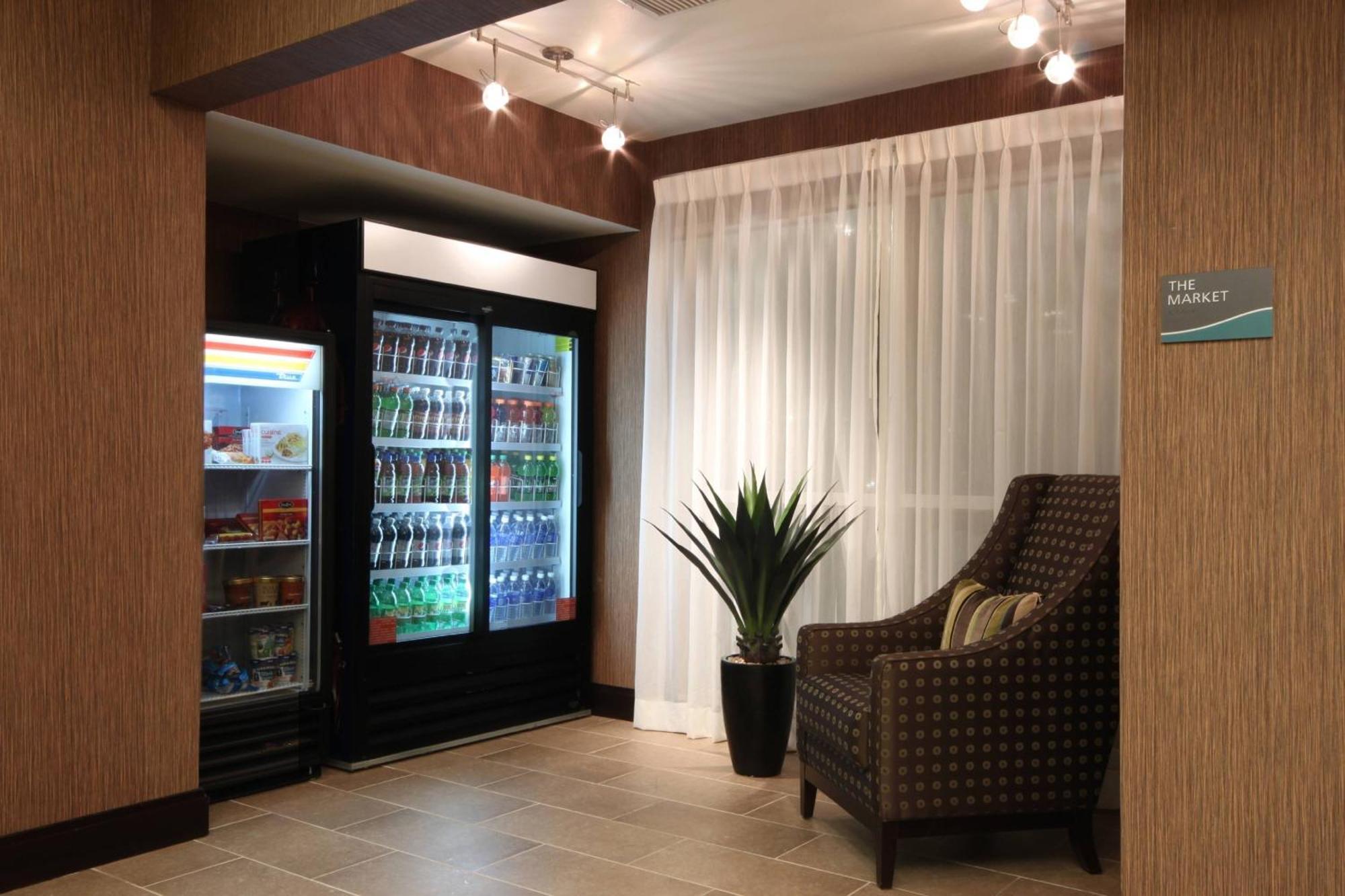 Fairfield & By Marriott Airport Hotel 3*