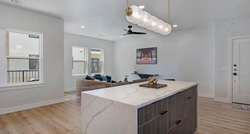 5020 Place Luxury *