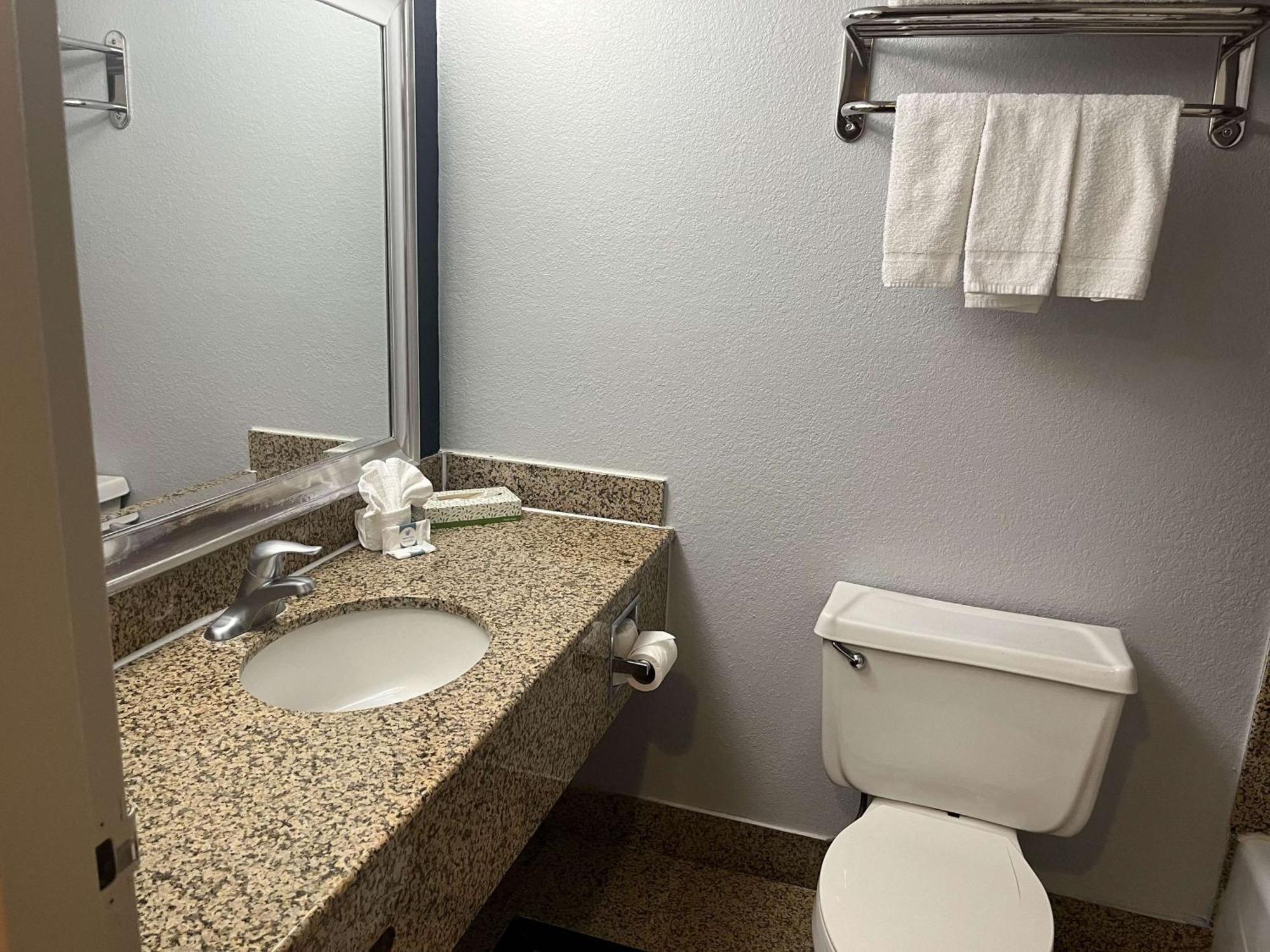 6 Amarillo, Tx West Medical Center 2* Amarillo