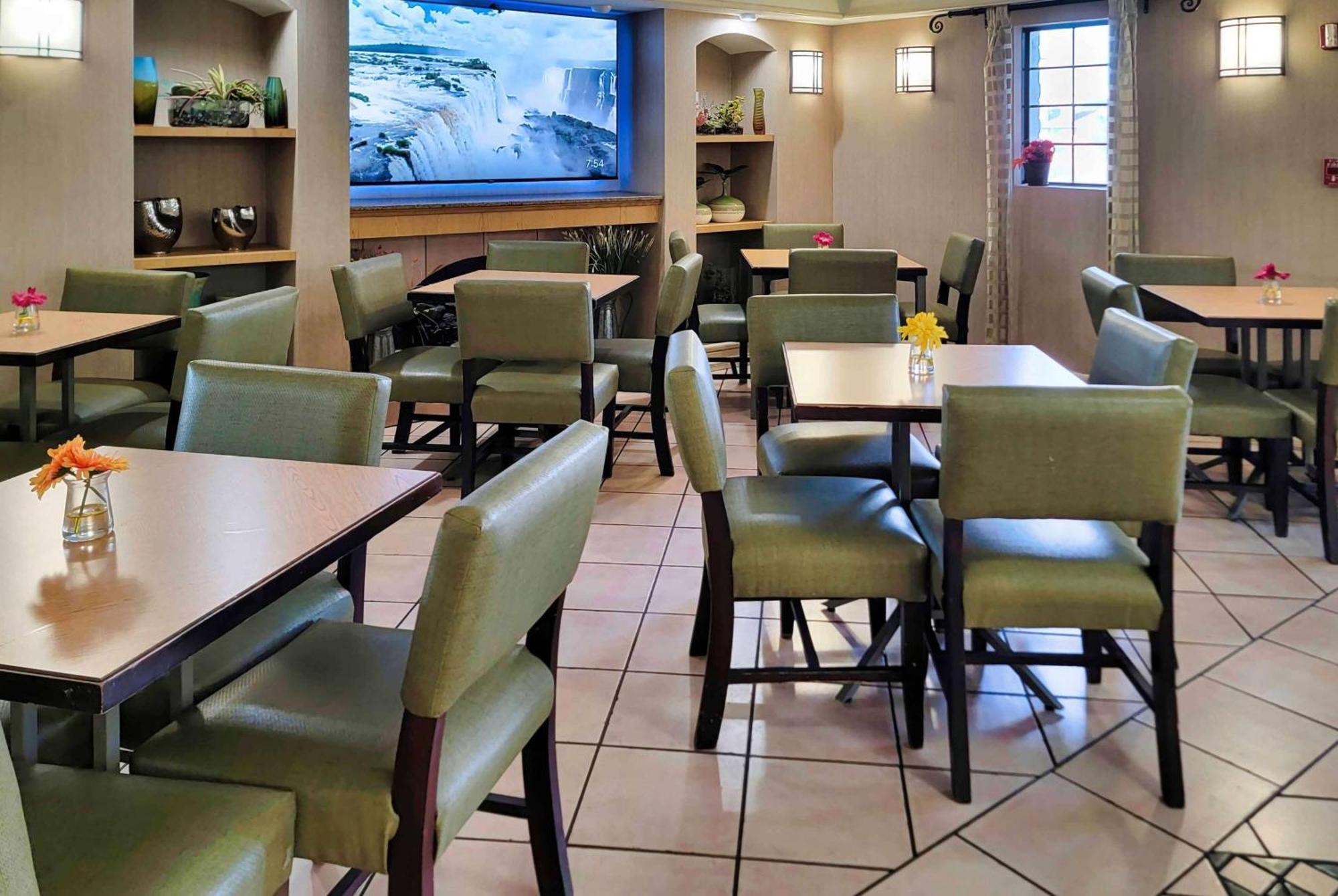 La Quinta By Wyndham West Medical Center