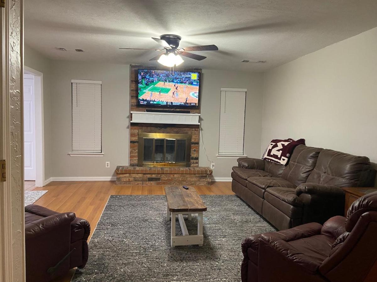 Cozy 3 Bedroom In Quiet Neighborhood * Amarillo