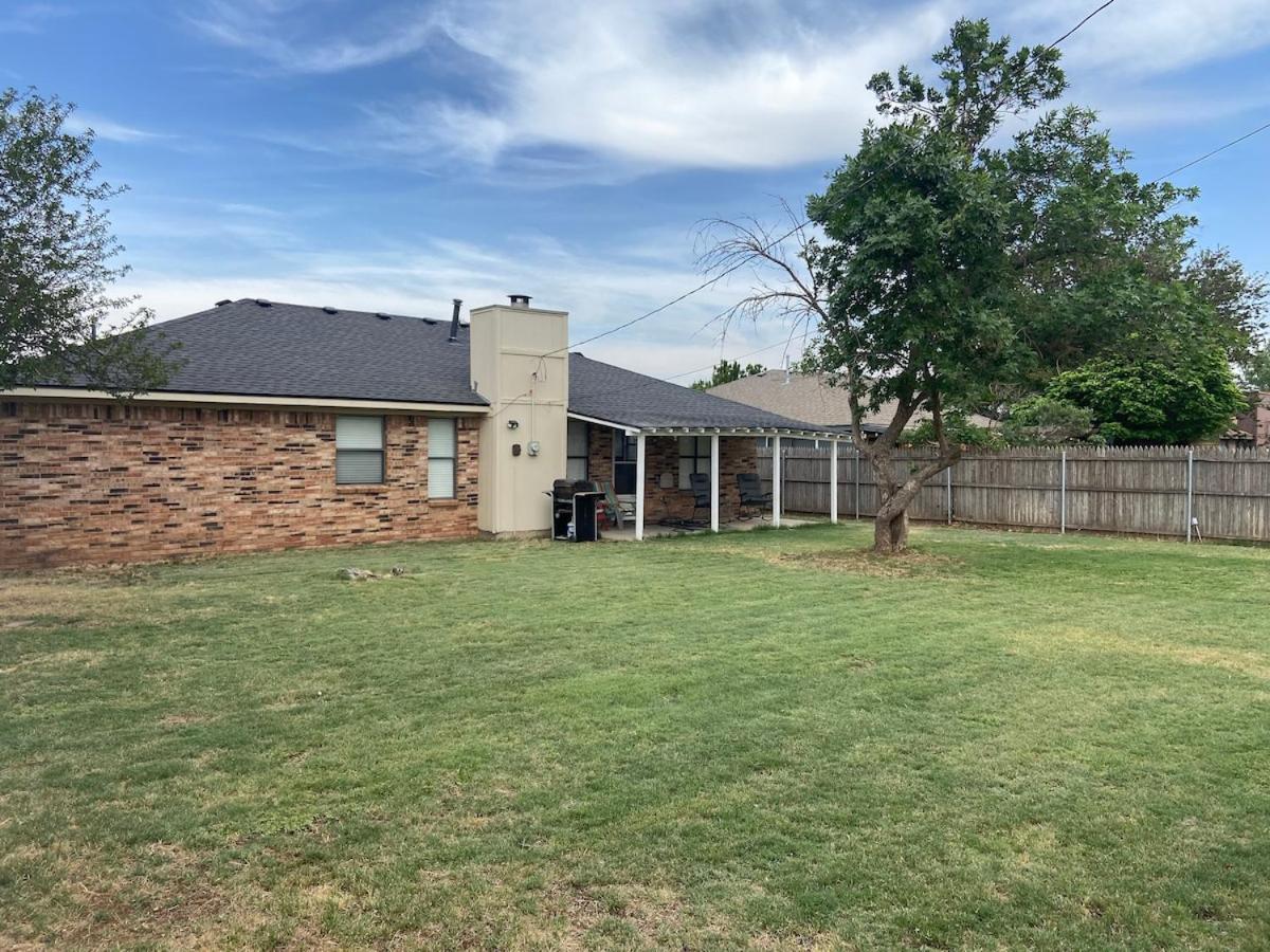 Cozy 3 Bedroom In Quiet Neighborhood