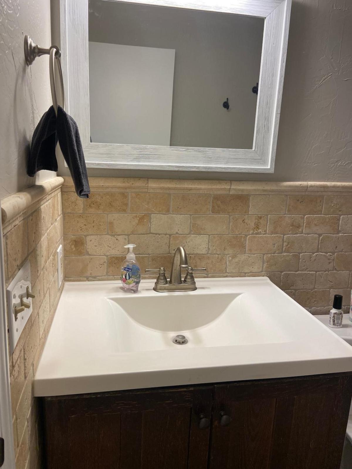 Holiday home Cozy 3 Bedroom In Quiet Neighborhood *