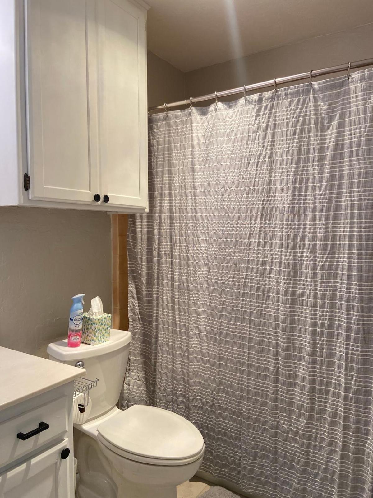 Cozy 3 Bedroom In Quiet Neighborhood
