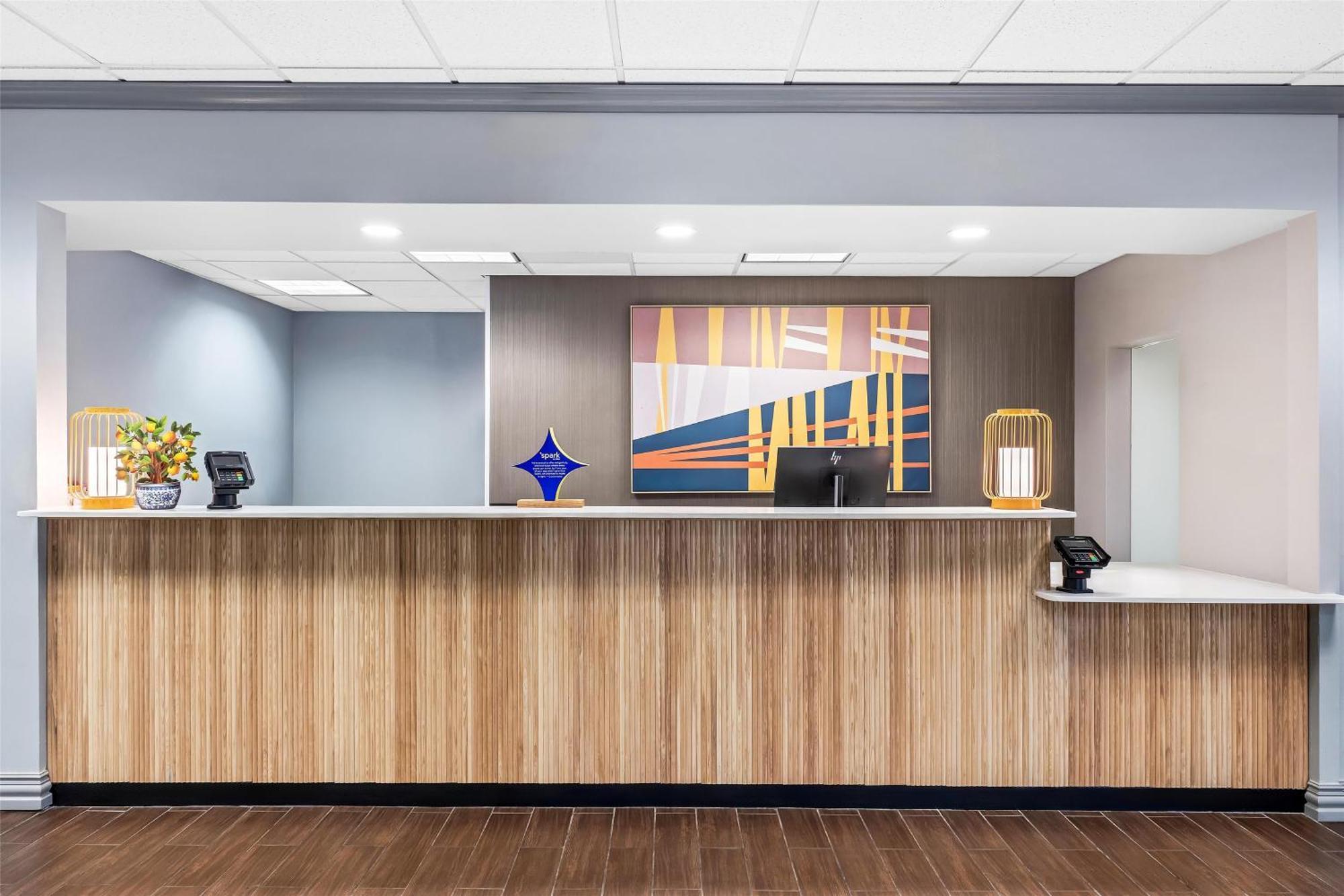 Hotel Spark By Hilton West Medical Center
