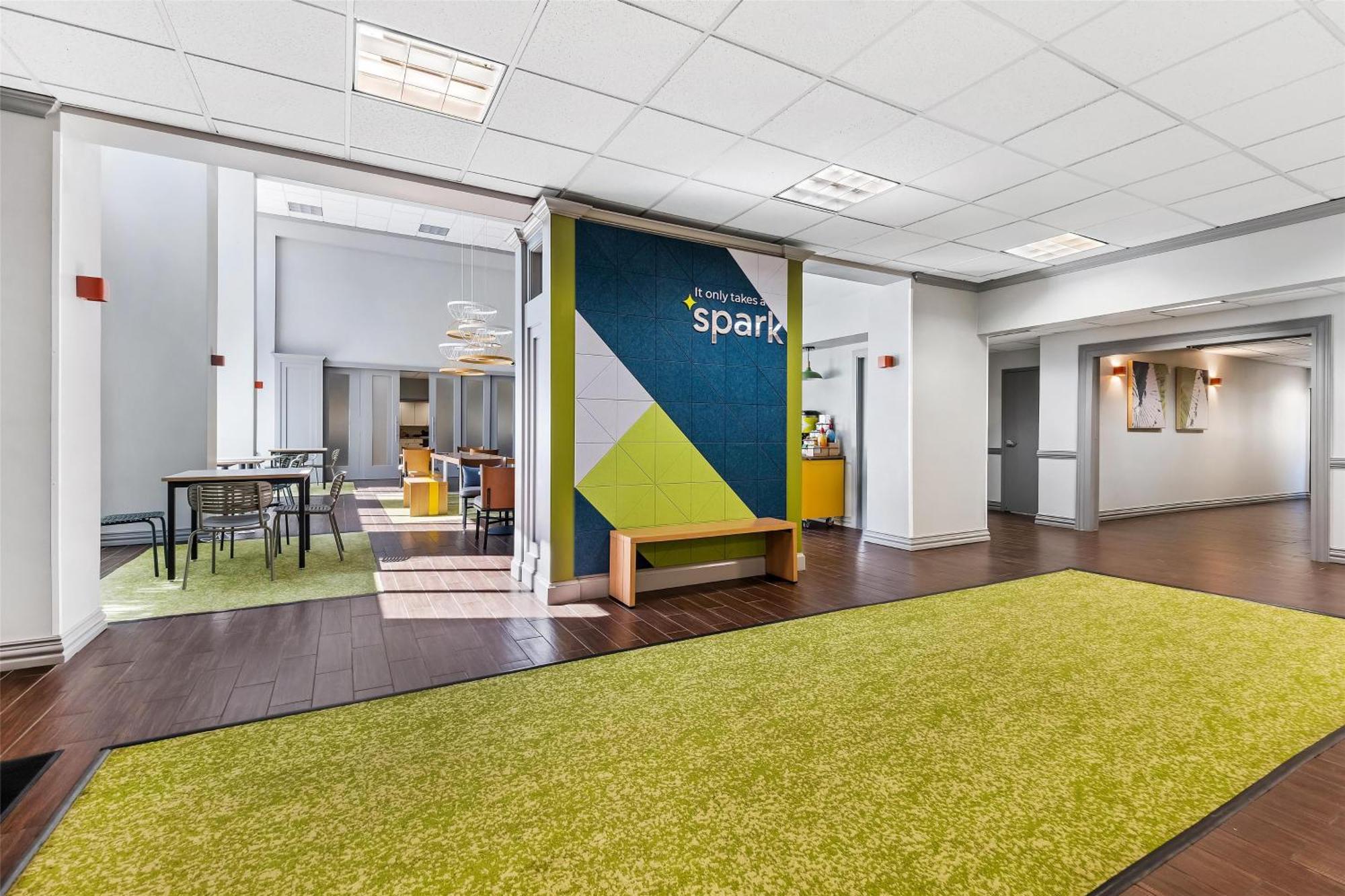Hotel Spark By Hilton West Medical Center 3*