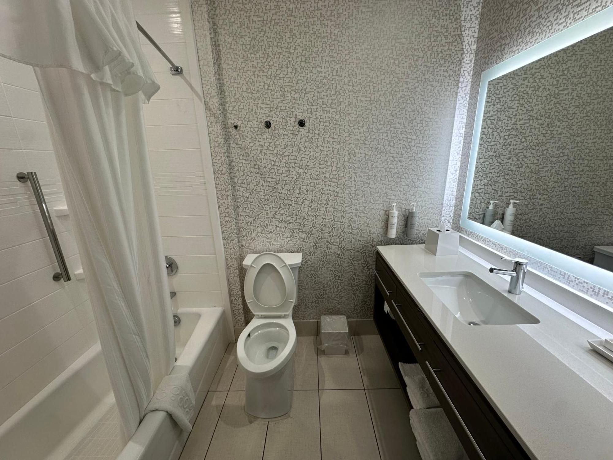 Hotel Home2 By Hilton East