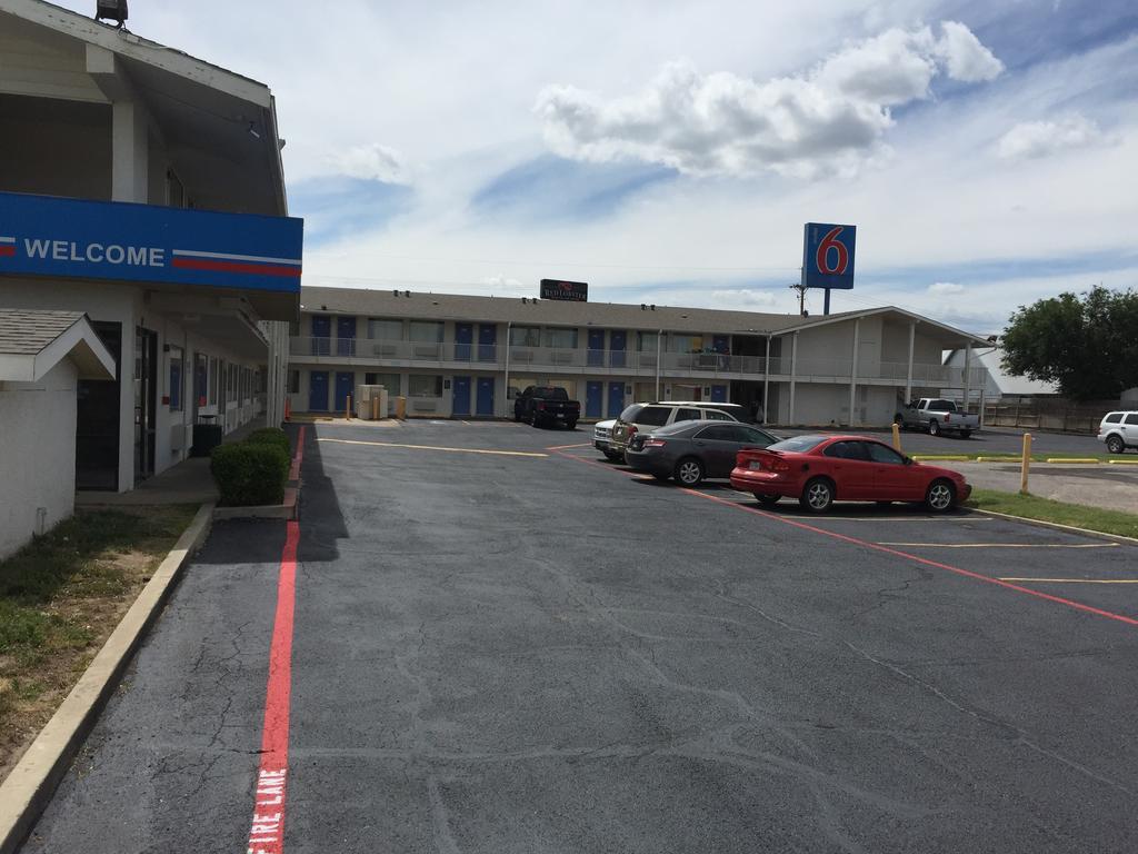 Hotel 6-amarillo, Tx - West 2*