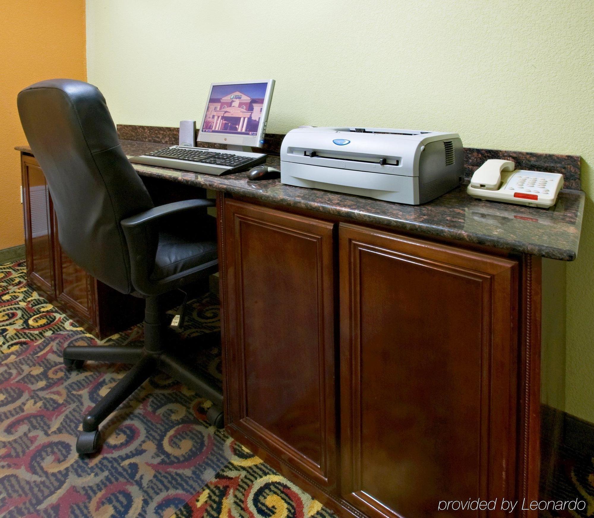 Express & East, An Ihg 2*