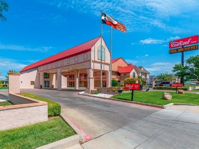 Red Roof West