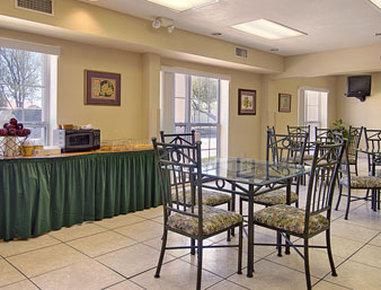 Hotel Extend-a-suites - Extended Stay, I-40 West