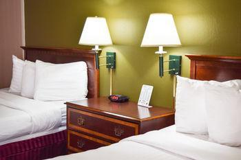 Extend-a-suites - Extended Stay, I-40 West Hotel Amarillo