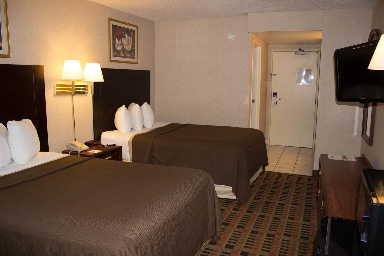 Days By Wyndham East Hotel 3*