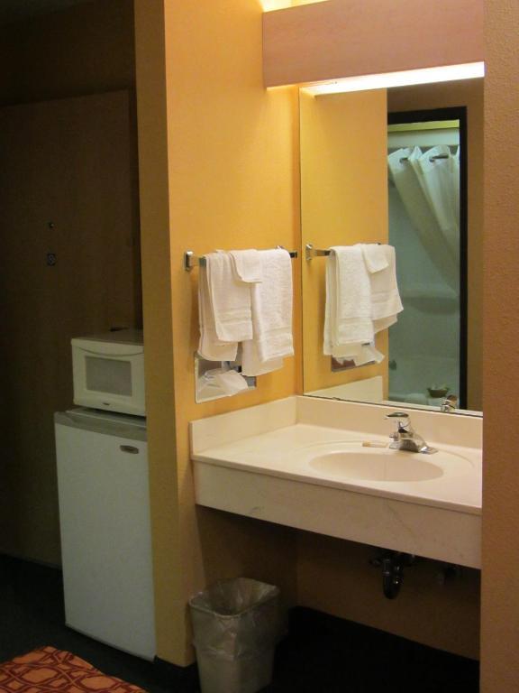 Microtel & By Wyndham