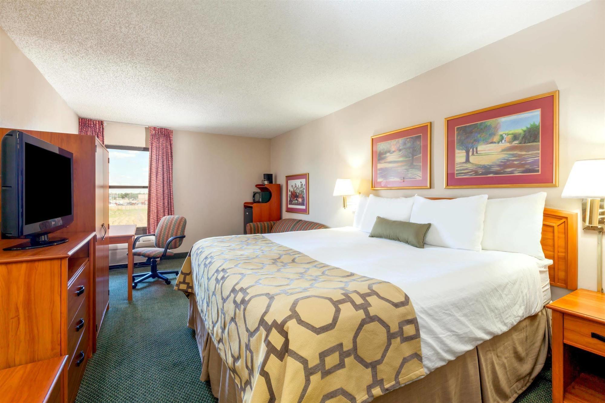 Baymont By Wyndham East Hotel Amarillo