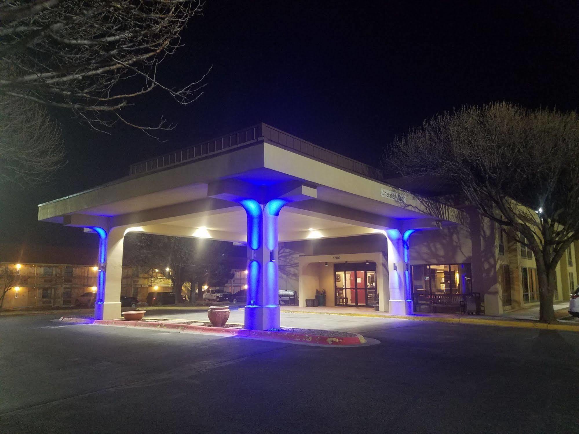 Baymont By Wyndham East Amarillo