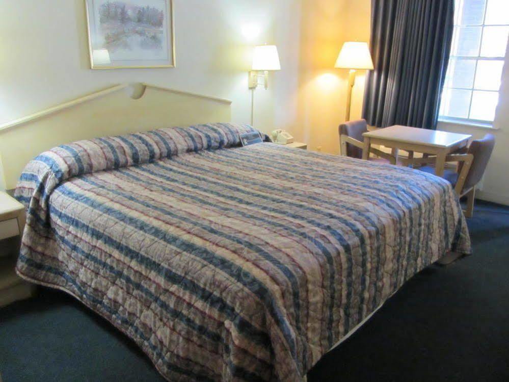 Atrea 3* Amarillo