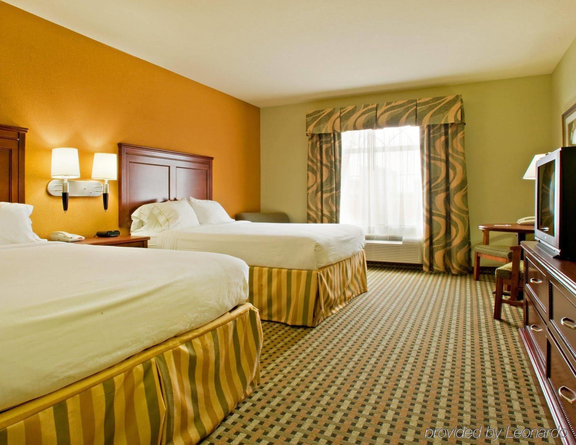 Express & East, An Ihg