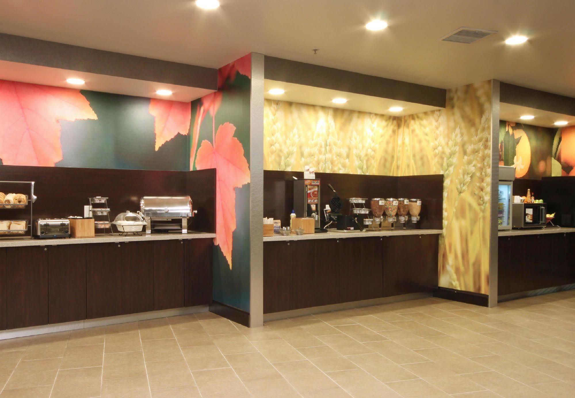 Fairfield & By Marriott Airport Hotel 3*