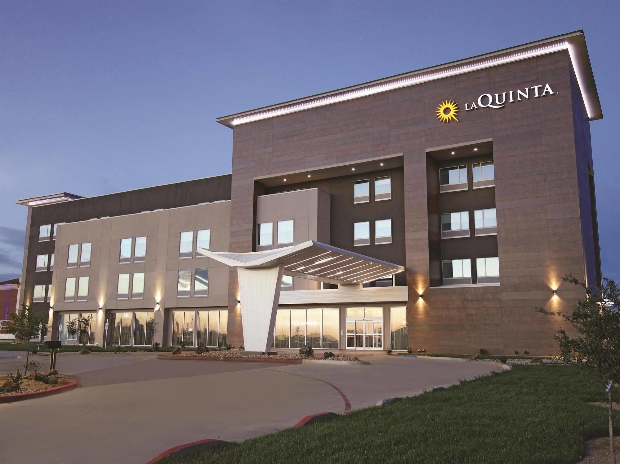 La Quinta By Wyndham Airport 3*