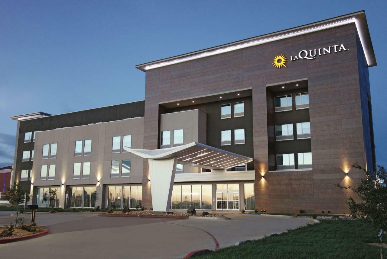 La Quinta By Wyndham Airport Hotel 3*