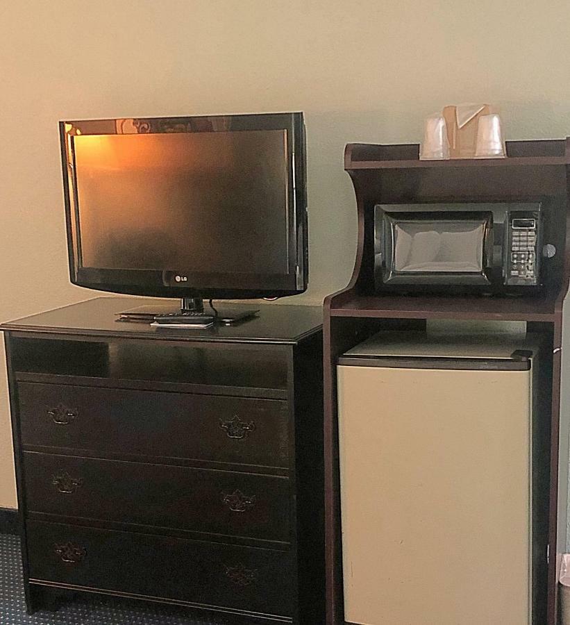 1hotel