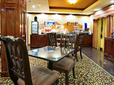 Express & East, An Ihg Hotel