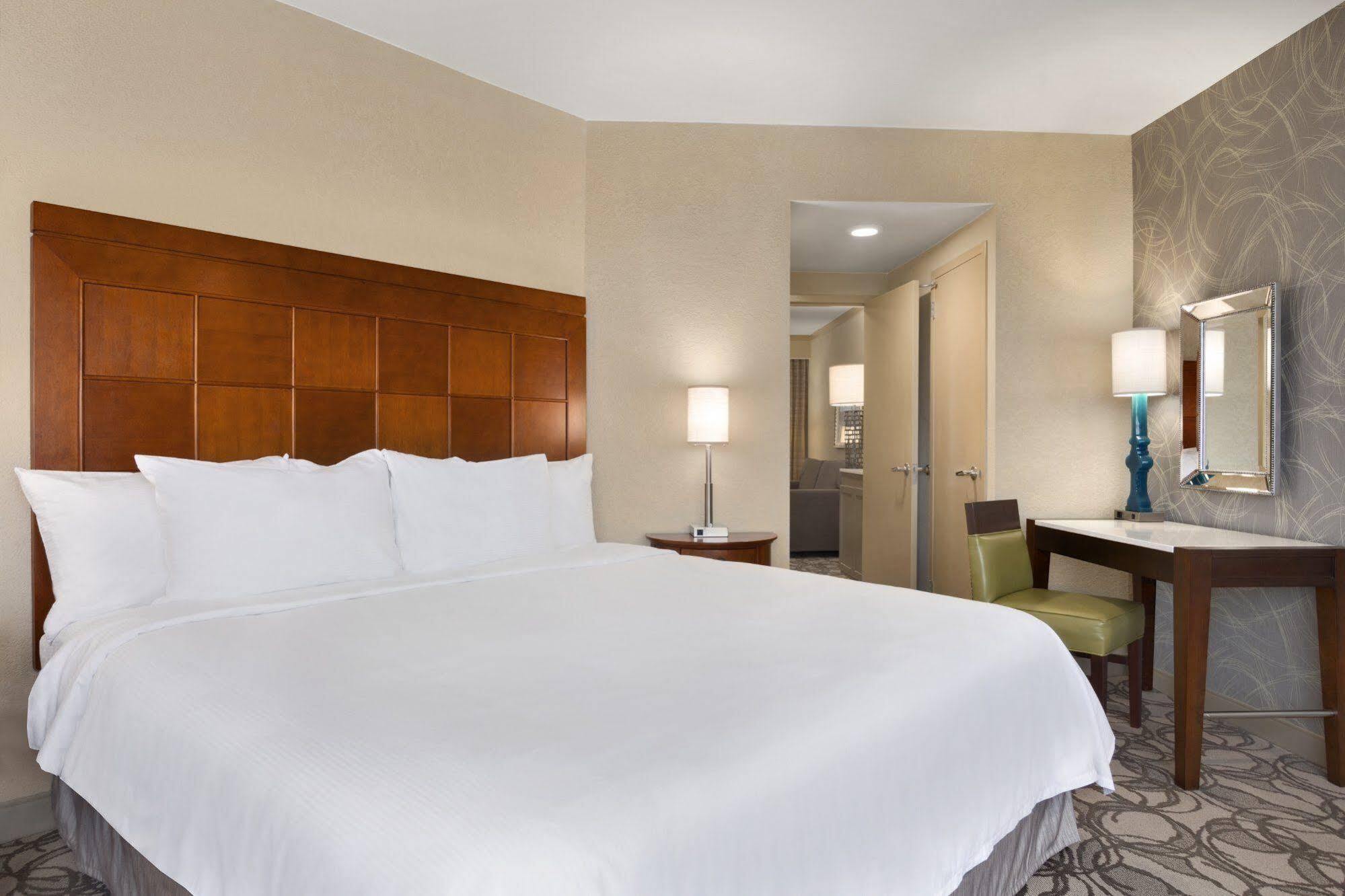 Embassy Suites Amarillo Downtown Hotel