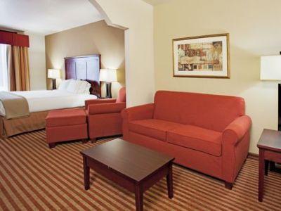 Express & South By Ihg 2*