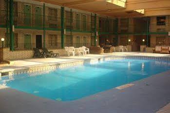 Rest - Extended Stay, I-40 Airport, Wedding & Event Center Hotel 2*