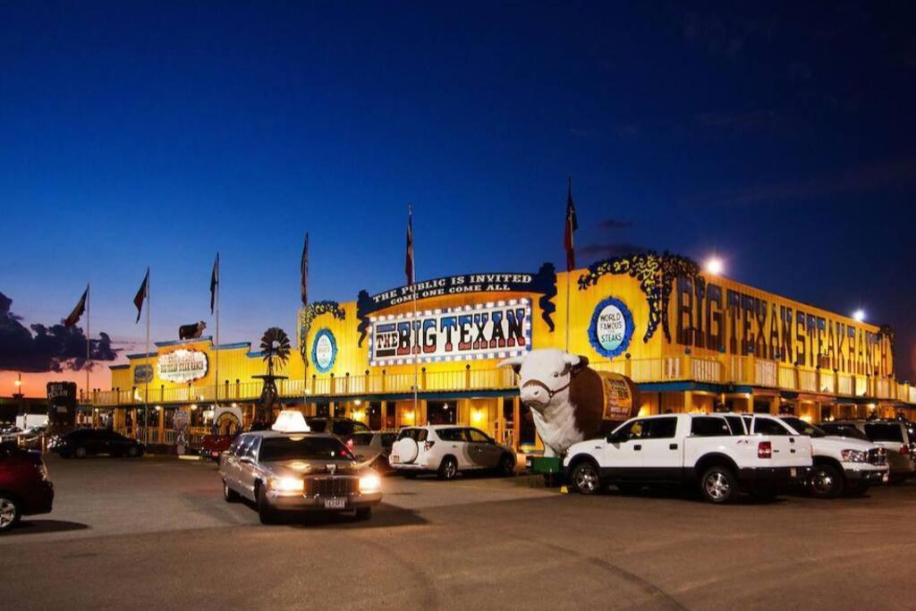 The Big Texan Hotel 3*