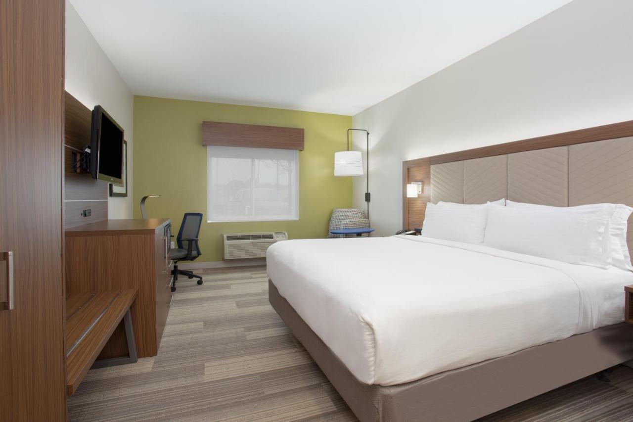 Hotel Express & By Ihg 2*