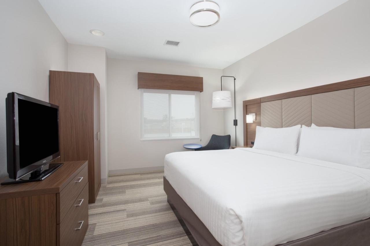 Hotel Express & By Ihg 2*