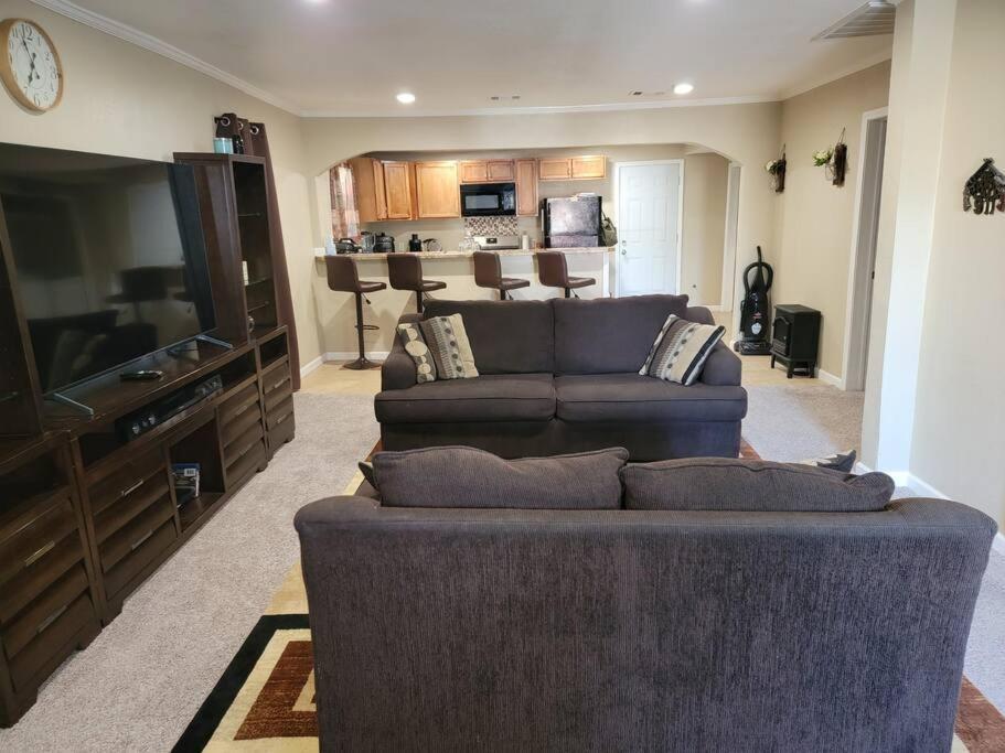 2br/1ba Near Downtown *
