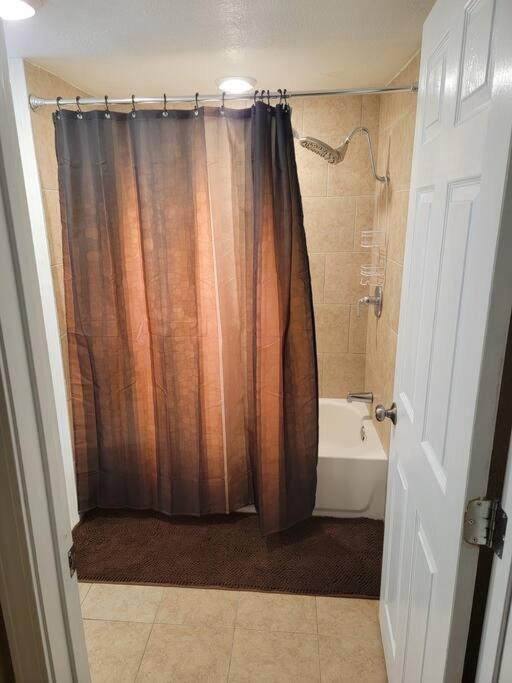 2br/1ba Near Downtown