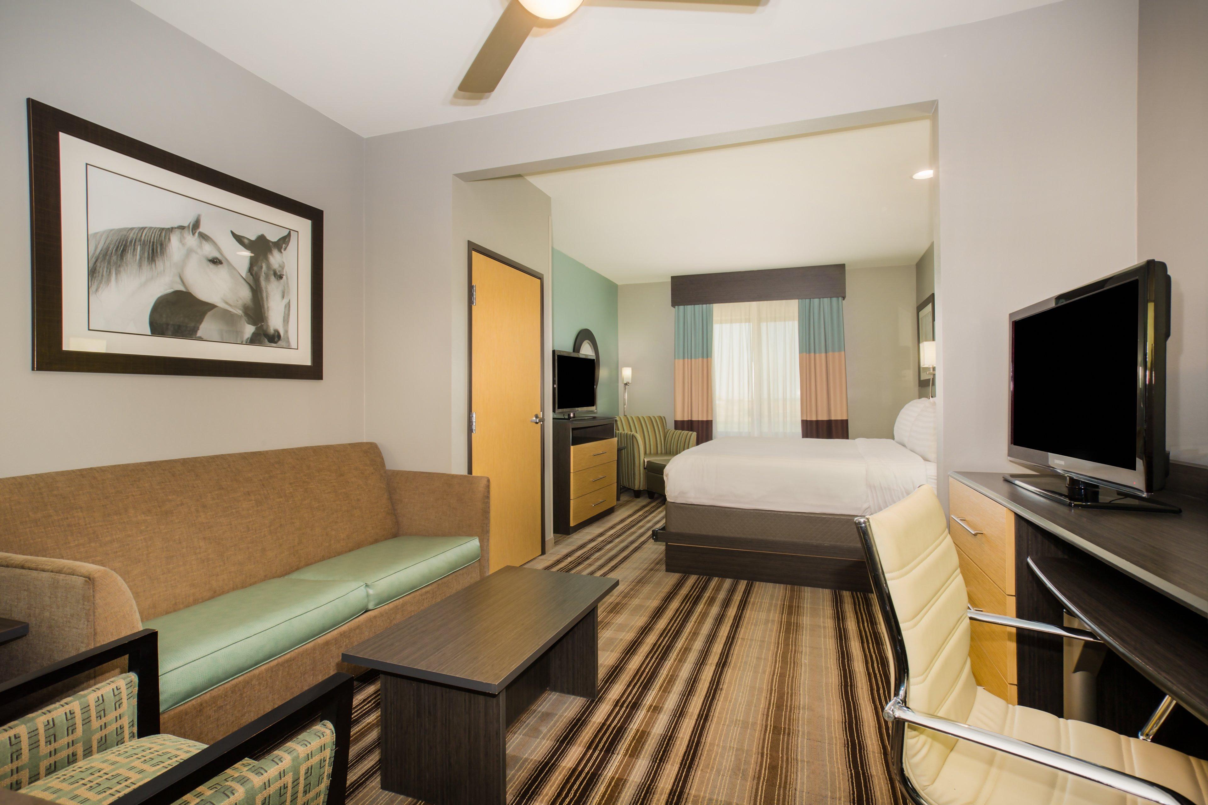 Express & West By Ihg Hotel Amarillo