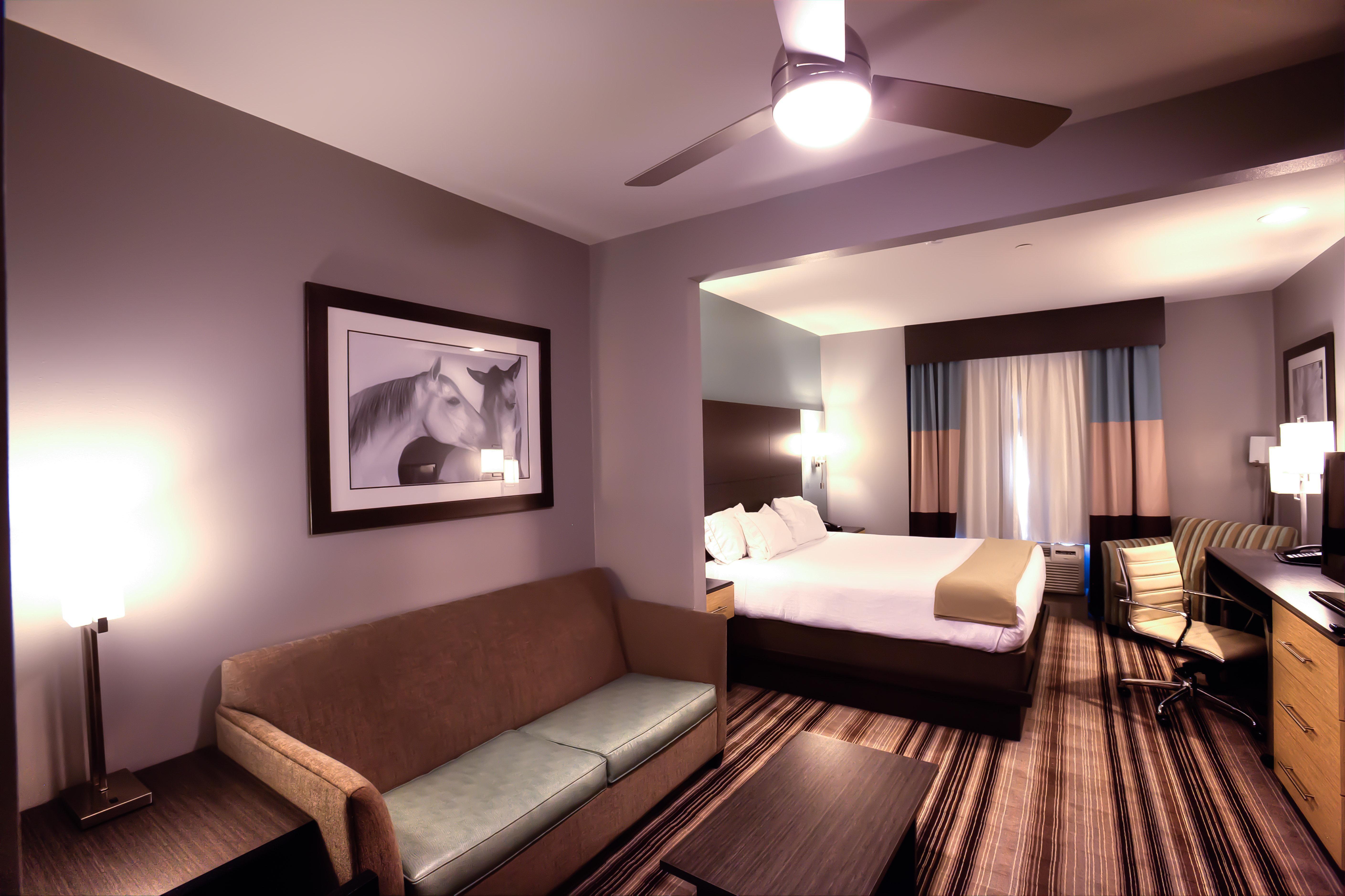 Express & West By Ihg Hotel Amarillo