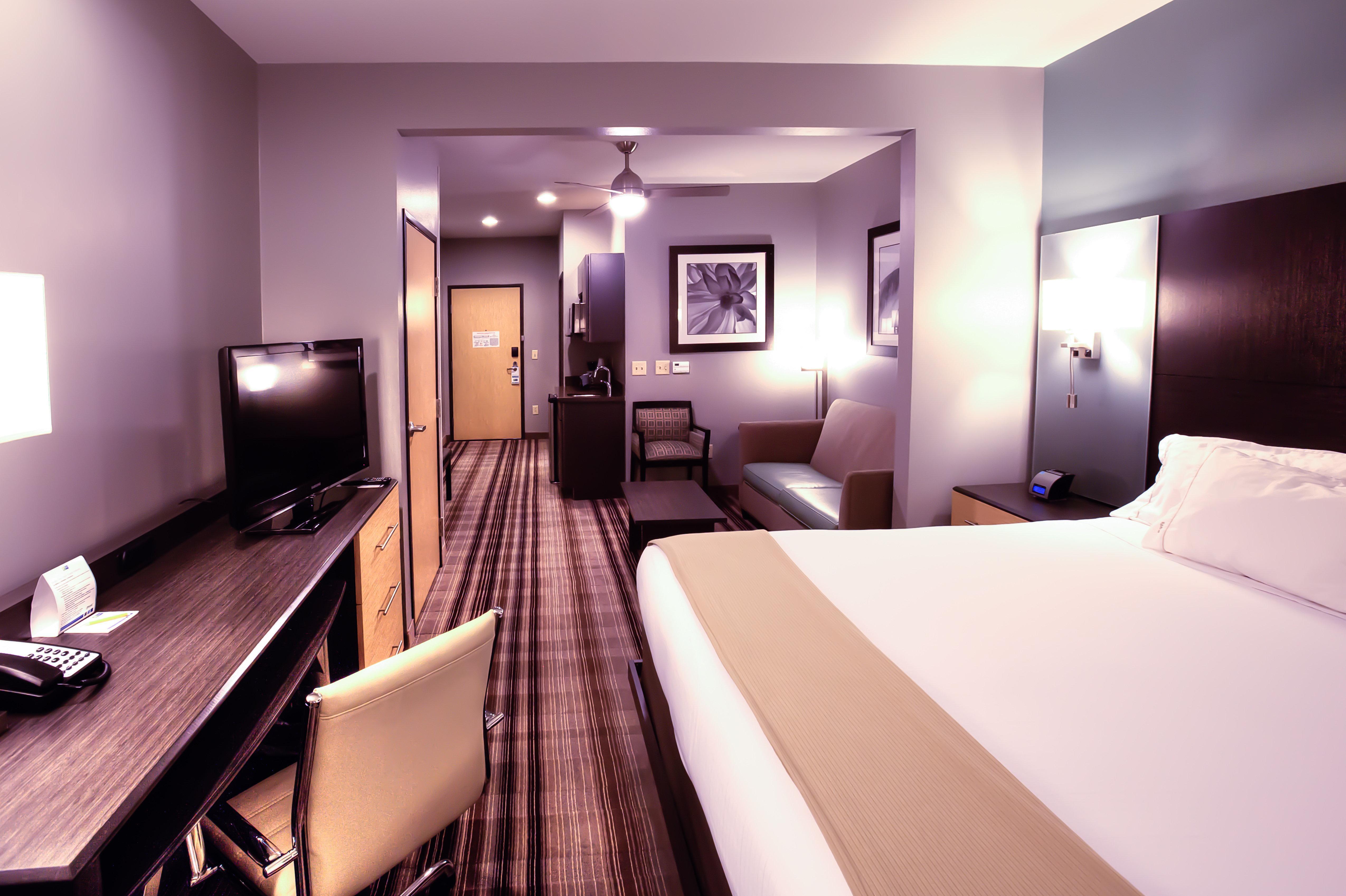 Express & West By Ihg Hotel 3*
