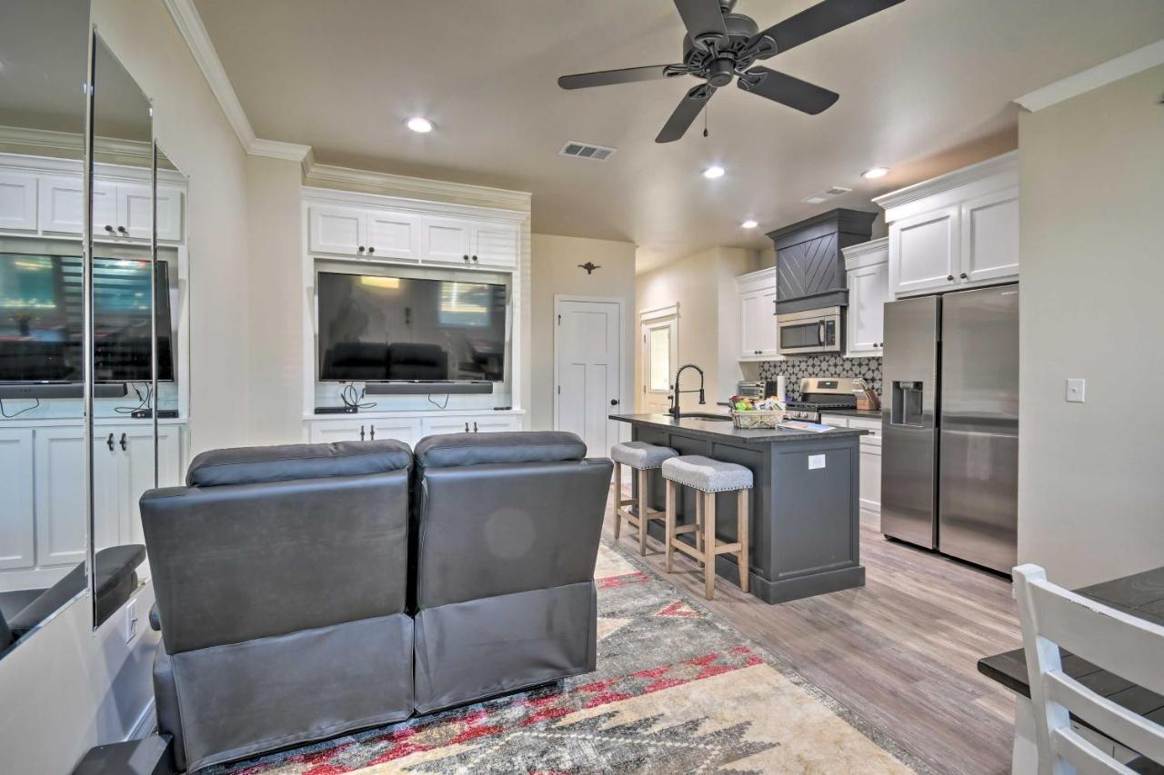Bright Townhome Near Parks And Town! * Amarillo