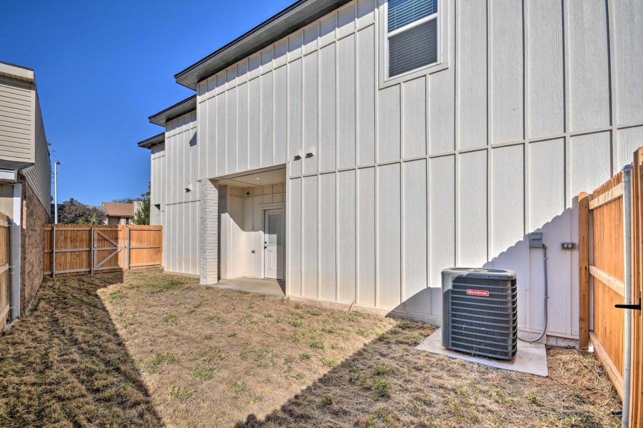 Bright Townhome Near Parks And Town! Holiday home Amarillo