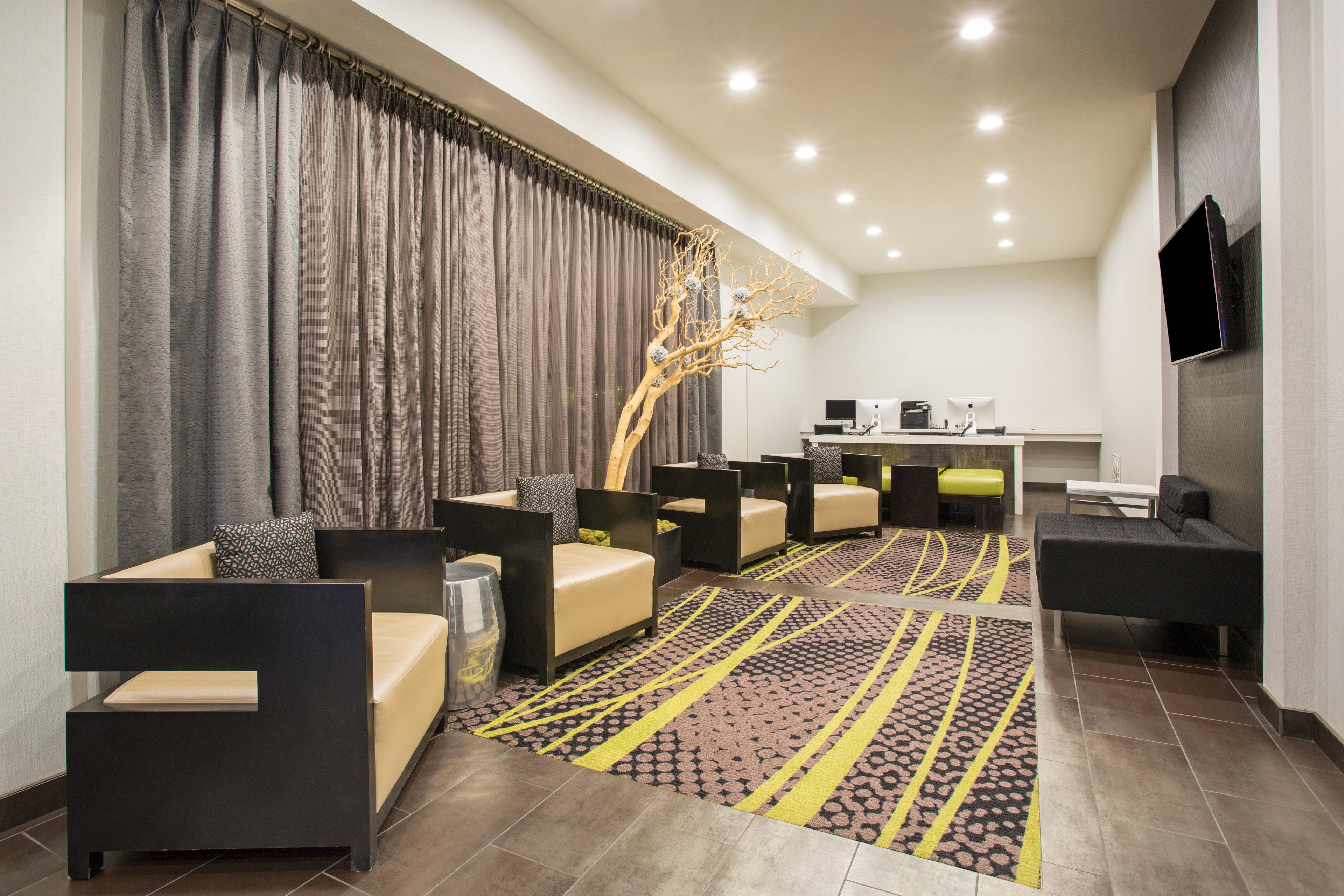 Express & West By Ihg Hotel Amarillo