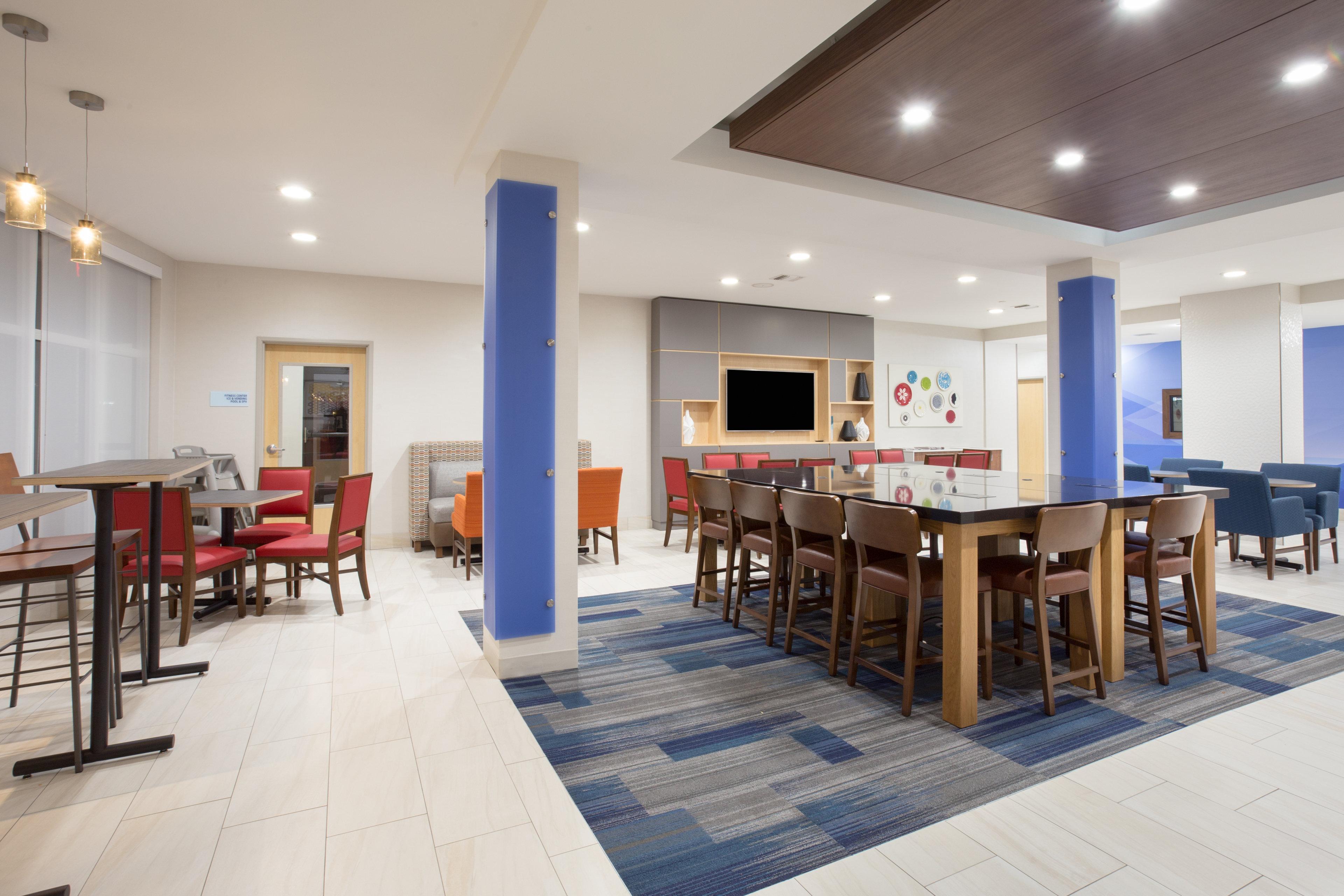 Hotel Express & By Ihg