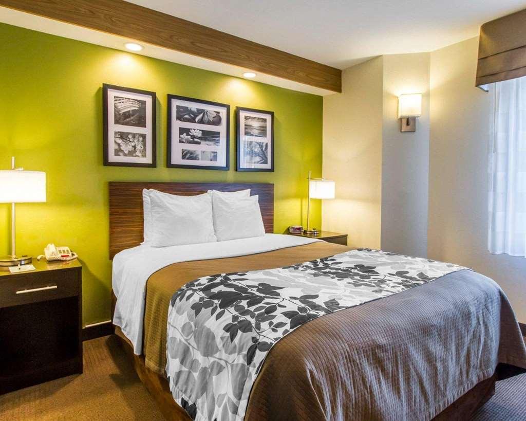 Hotel Econo East