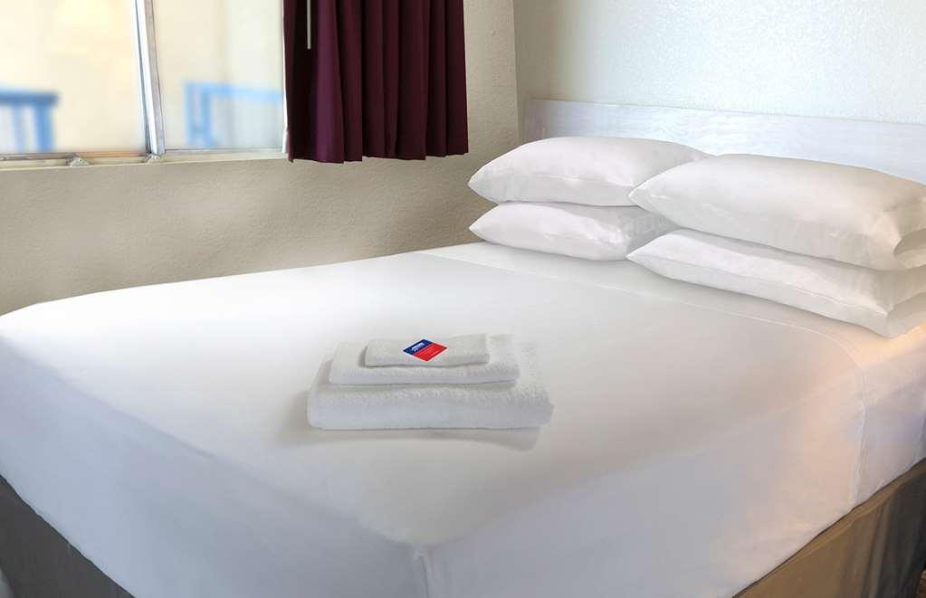 Americas Value Downtown Hotel