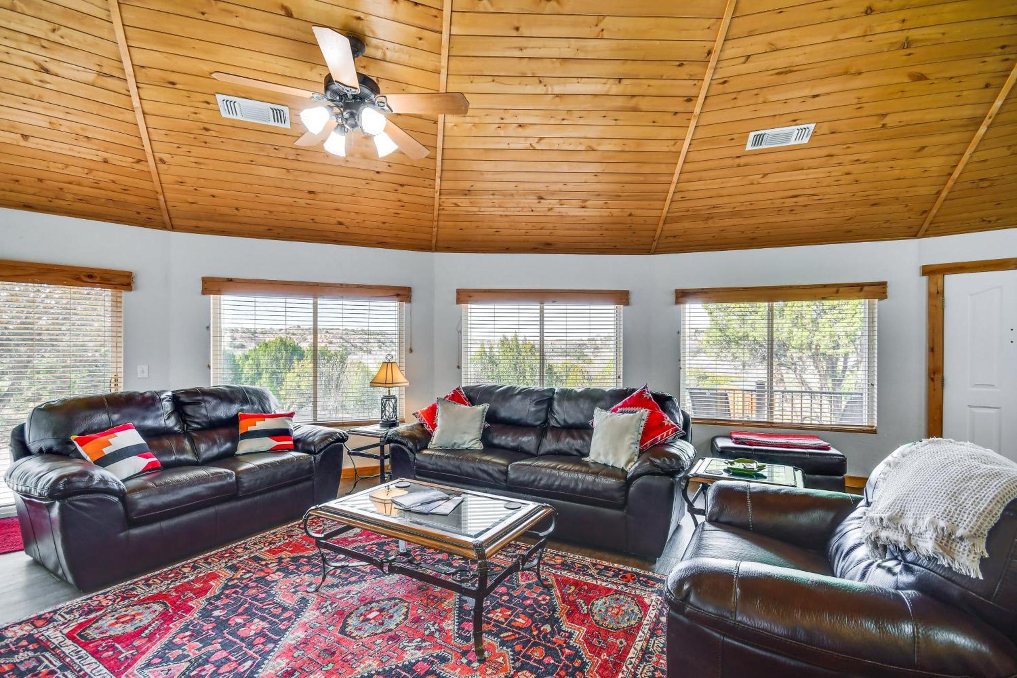 Canyon Rim Retreat With Private Yard And Hot Tub! Amarillo