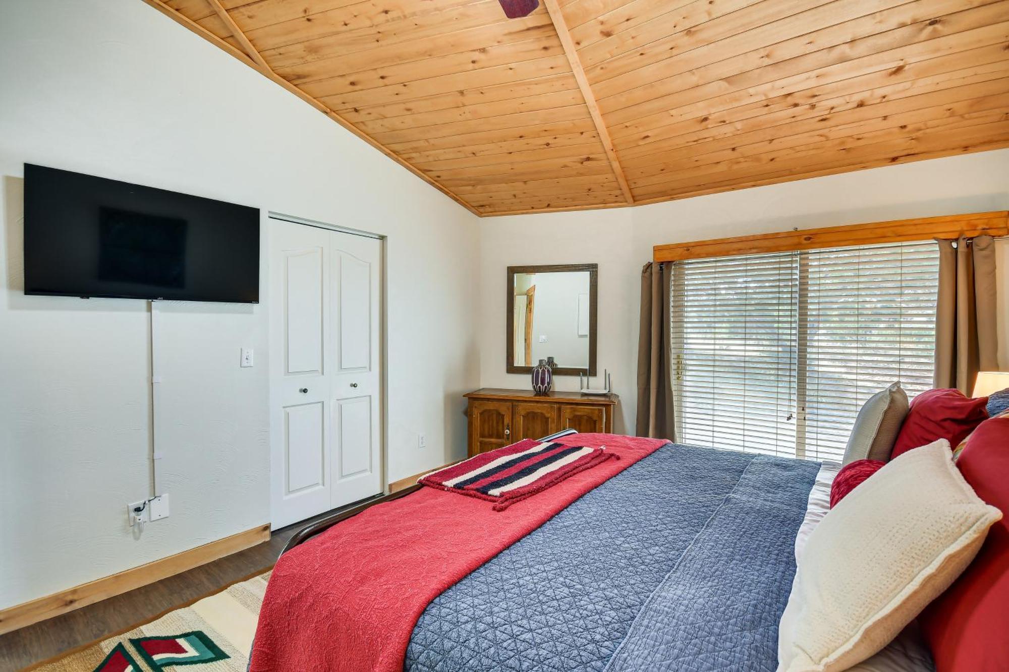 Canyon Rim Retreat With Private Yard And Hot Tub! * Amarillo