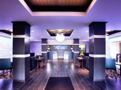 Express & West By Ihg Hotel 3*